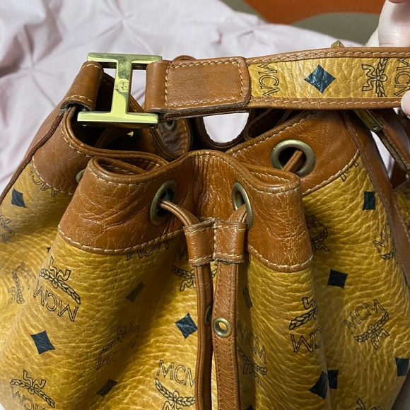 MCM BUCKET CROSSBODY BAG - Picture 6 of 10